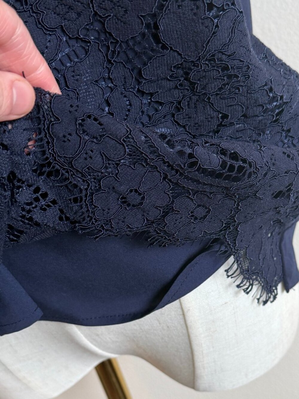 Banana Republic Blue Sleeveless Mixed Media Top S - Picture 7 of 10
